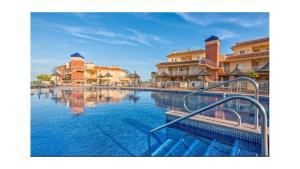 Apartment with Jacuzzi, Large Terrace and Sea View in Malibu Mansions Spain Mijas costa