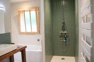 Maisons de vacances Maison bois Lesbats : photos des chambres