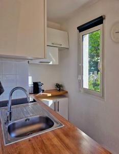 Studio près mer et aéroport - Studio near sea and airport