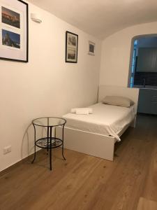 Characteristic Garibaldi