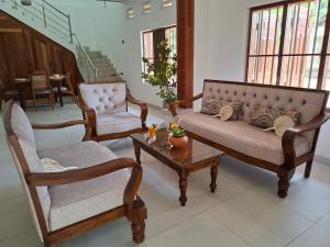 Naolina Beach Villa