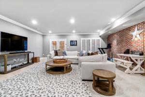 Luxury 3-Level Townhome Minutes to Annapolis