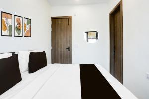 Hotel O A K Residency