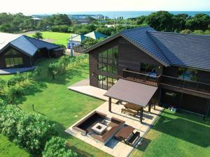 Cairns House by SANA