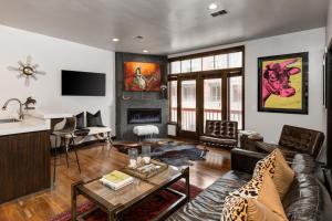 LIFT LODGE 102 condo