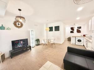 Renfe Asamblea de Madrid 03 AMCH Hospedaje