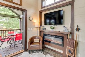 1 Mi to Tank Town USA Tiny Home with Pool Access!