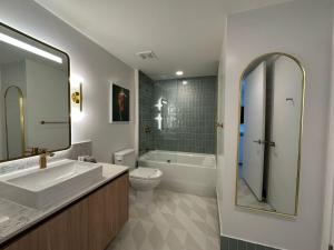 Downtown Miami view - 38th floor gem