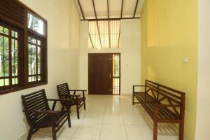 Airport Serenity Villa