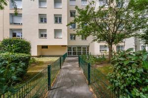 Appartements Appartement Design Porte de Paris avec parking : photos des chambres