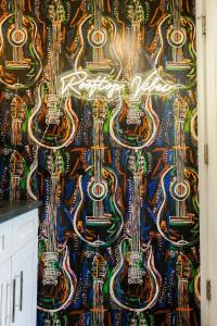 Nashville Rooftop Vibes Close to Broadway