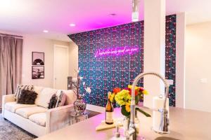 Nashville Rooftop Vibes Close to Broadway