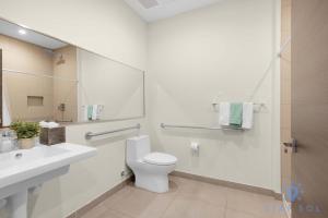 Hot tub & Unique Rooftop-Hollywood Broad-walk