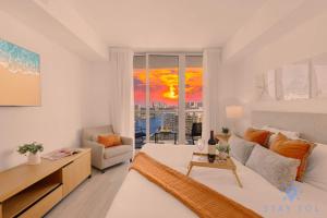 Stylish -2BR Apartment -Balcony & Pool