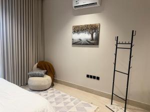 Entire Modern and comfy Apt