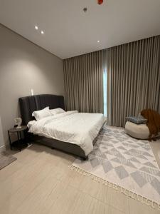 Entire Modern and comfy Apt