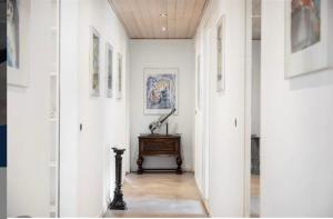 Stort hus i rolige omgivelser