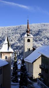 Résidence La Maison Blanche - Maison de village au coeur des Allues proche des commerces et de la télécabine MAE-9753