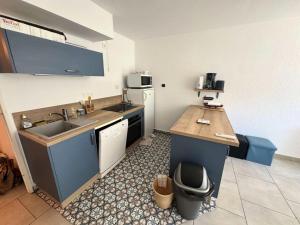 Appartements Residence Marines D-aryana - Joli T3 au calme a proximite de la mer dans la Residence Marines d-Aryana MAE-9803 : photos des chambres