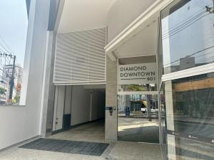 Downtown 2 Suites Piscina, ar, academia, cowork e vaga