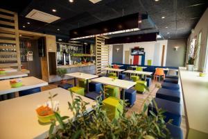 Hotels Ibis Budget Porte de Camargue : photos des chambres