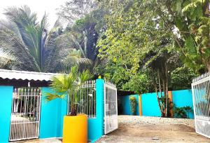 Tropical Cabina Pool & AC Cozy Bright Refreshing