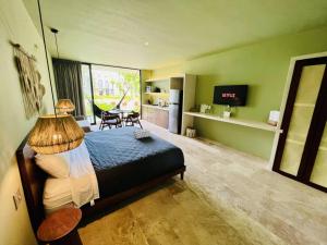 Private Pool New Jungle Apartment King Bed Wifi 204