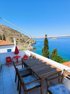 "Villa Kanella"Sea View Hydra Kamini malouholidays
