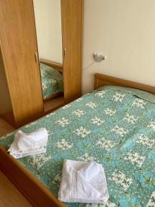 Peaceful, Top Floor, 2 Bedroom