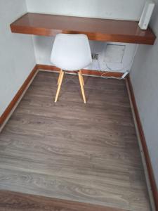 Muy cómodo cerca de clínicas, restaurantes y metro, caminable