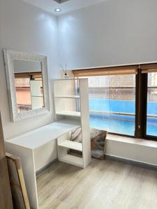 Apartment with pool