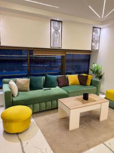 Apartment with pool