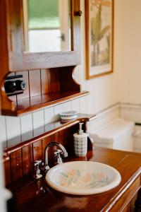 Laceys Creek Homestead