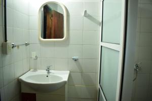 Cabaña frente al rio con quincho