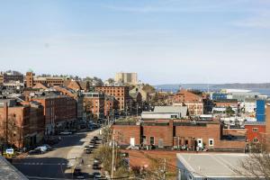 Courtyard by Marriott Portland DowntownWaterfront