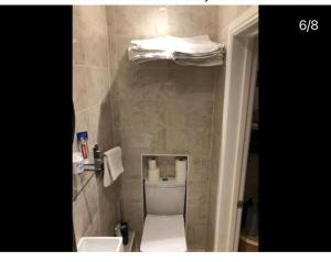 Studio Flat London NW11