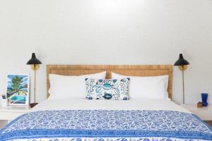 Holiday House Palm Springs