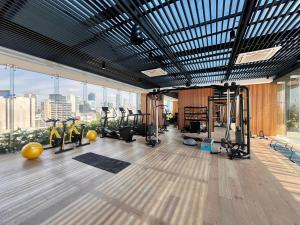 I811 LOFT AC premium amenities