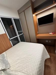 Studio Apto no Morumbi com ar condicionado próximo ao Estádio Morumbi estação de ônibus , metrô e shopping Cafeteira com capsula