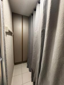 Studio Apto no Morumbi com ar condicionado próximo ao Estádio Morumbi estação de ônibus , metrô e shopping Cafeteira com capsula