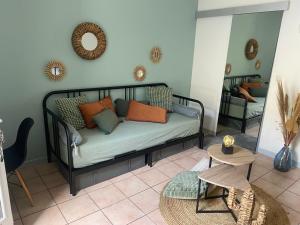 Aix-en-Provence, Charmant studio proche toutes comodités et axes routiers, linges fournis