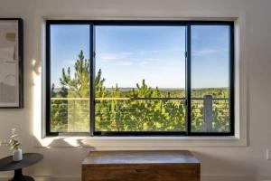 Idyllic Retreat with Epic Views - Hot Tub - Fire Pit