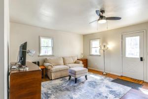1 Mi to Dtwn Saratoga Springs Cozy Duplex Apt!