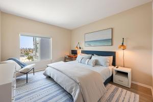 NEW LUX Modern Retreat Views Parking Workspaces