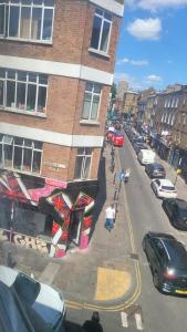 Shoreditch Corner - By City Sparrow