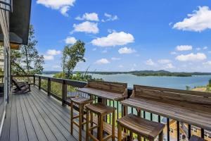Luxe at Lake Haven - Pool Hot Tub and Game Room