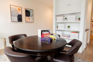 Rice Village Retreat - Rooftop deck - Sleeps 12