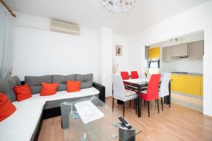 Apartments with parking space Gornji Karin, Novigrad - 23985