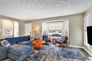 South Euclid 3BR Cozy Winter Escape