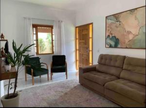 Linda casa em condominio